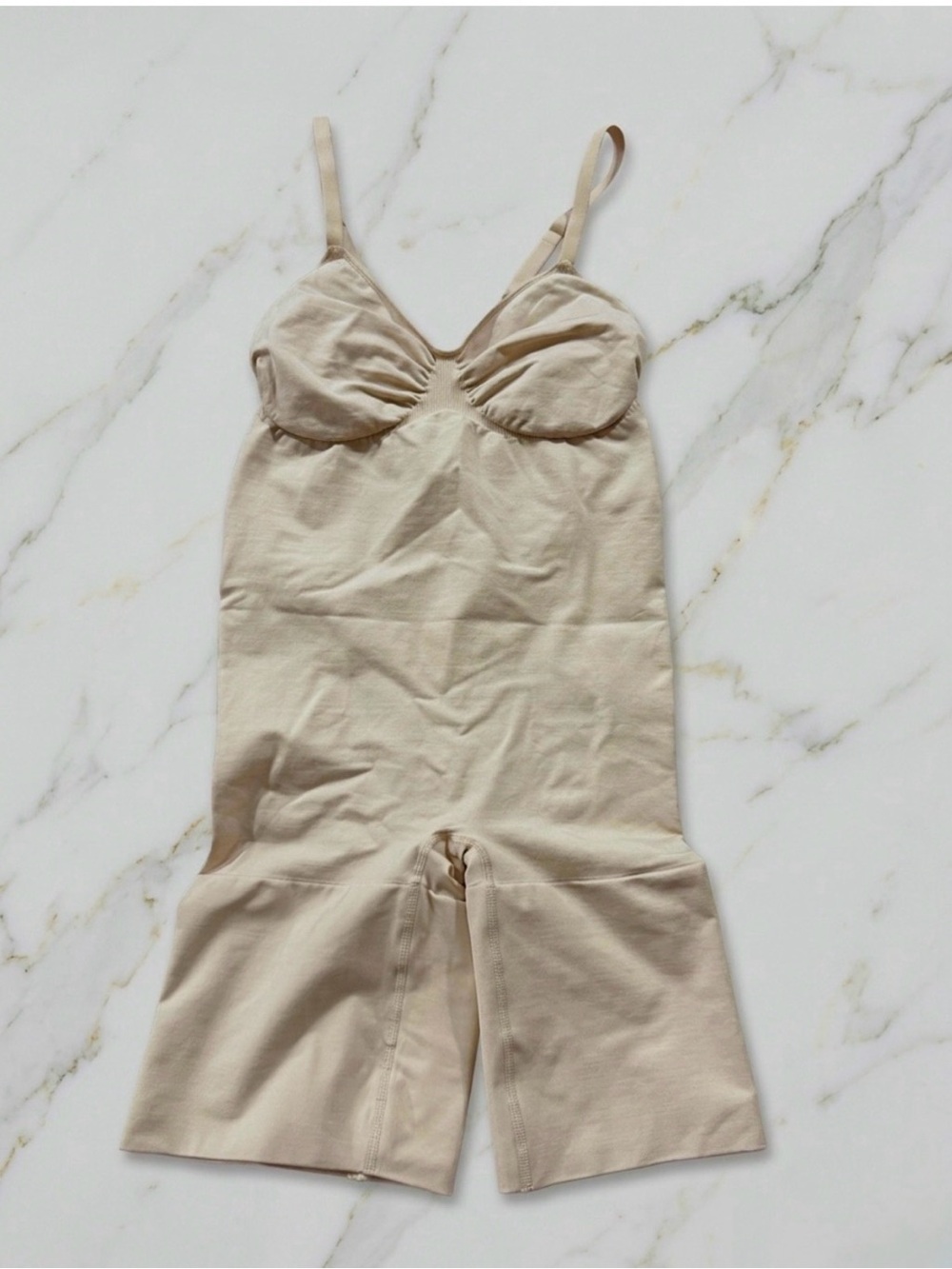 VICTORIA'S SECRET
Shapewear by Victoria
SeamlessShaping Mid-Thigh
Bodysuit - Picture 2 of 8